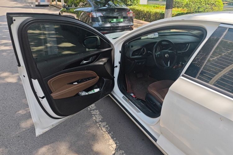Used Buick Regal 2019 Revised 20T Luxury Version China VI Standard Driver Seat