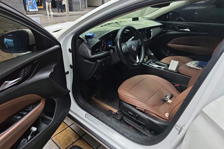 Used Buick Regal 2019 20T Luxury Model China VI Standard Driver Seat