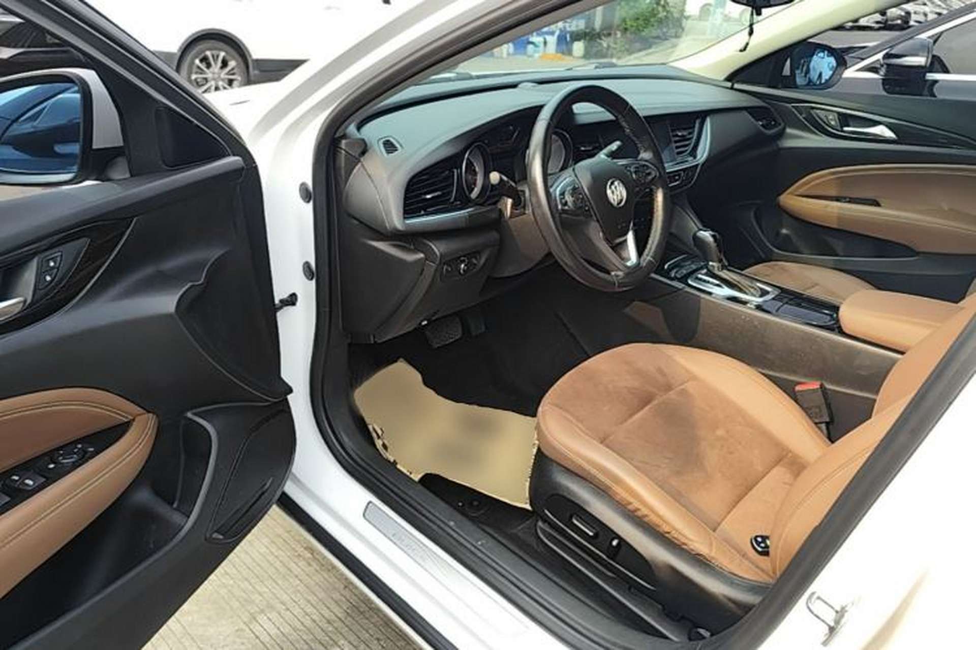 Used Buick Regal 2019 20T Elite Version China VI Standard Driver Seat
