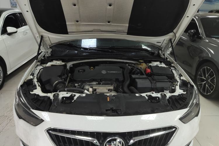 Used Buick Regal 2019 20T Elite Version China VI Standard Engine Bay