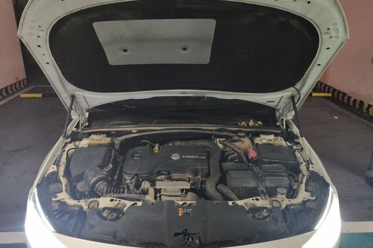 Used Buick Regal 2019 20T Elite Version China V Standard Engine Bay