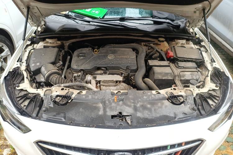 Used Buick Regal 2019 20T Luxury Model China VI Standard Engine Bay