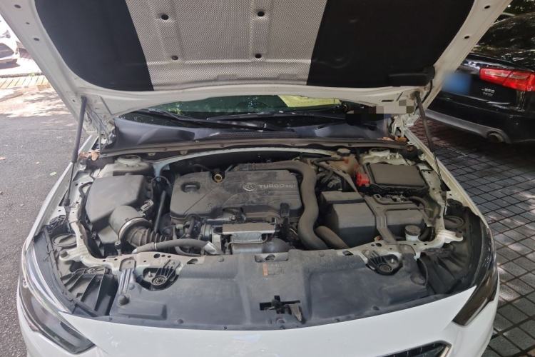 Used Buick Regal 2019 20T Elite Version China VI Standard Engine Bay
