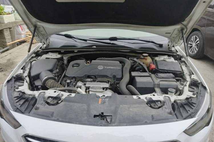 Used Buick Regal 2019 20T Elite Version China VI Standard Engine Bay
