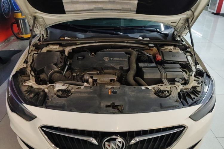 Used Buick Regal 2019 20T Elite Version China VI Standard Engine Bay