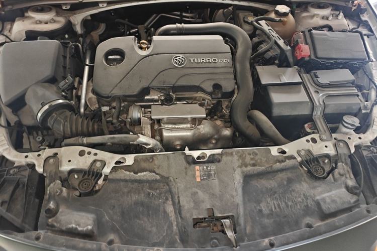 Used Buick Regal 2019 20T Elite Version China V Standard Engine Bay