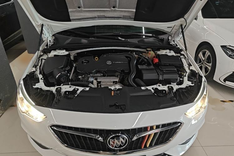 Used Buick Regal 2019 20T Elite Version China VI Standard Engine Bay