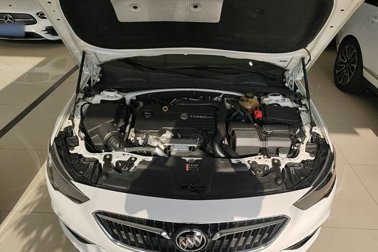 Used Buick Regal 2019 20T Elite Version China VI Standard Engine Bay