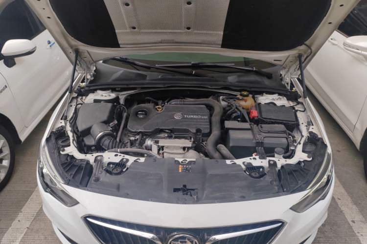 Used Buick Regal 2019 20T Elite Version China VI Standard Engine Bay