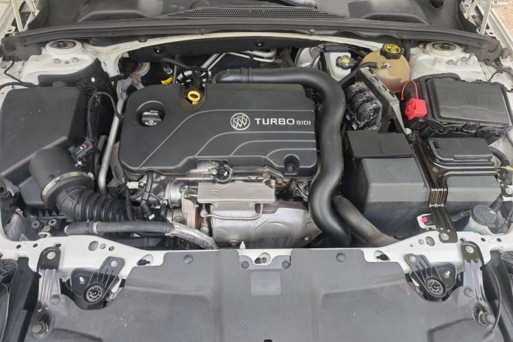 Used Buick Regal 2019 20T Luxury Model China V Standard Engine Bay