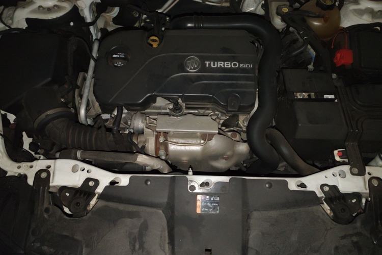 Used Buick Regal 2019 20T Elite Version China VI Standard Engine Bay