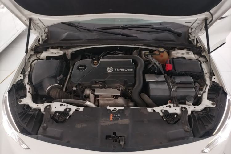 Used Buick Regal 2019 20T Elite Version China VI Standard Engine Bay