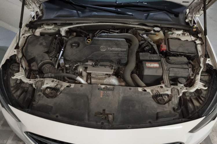 Used Buick Regal 2019 20T Elite Version China VI Standard Engine Bay