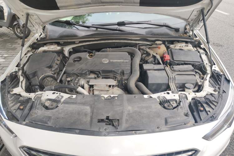 Used Buick Regal 2019 20T Elite Version China VI Standard Engine Bay