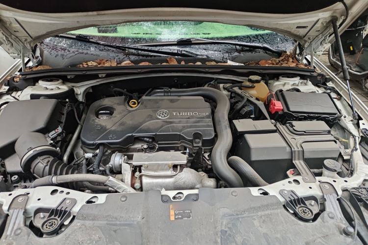 Used Buick Regal 2019 20T Luxury Model China VI Standard Engine Bay
