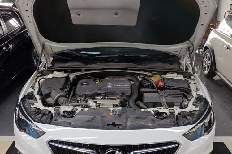 Used Buick Regal 2019 20T Elite Version China V Standard Engine Bay