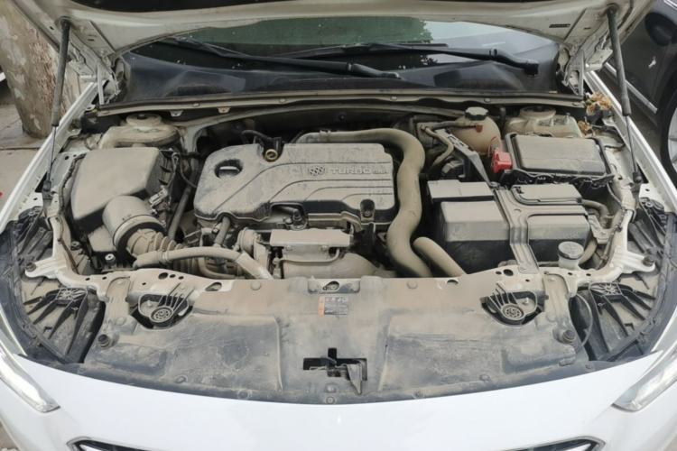 Used Buick Regal 2019 20T Luxury Model China VI Standard Engine Bay