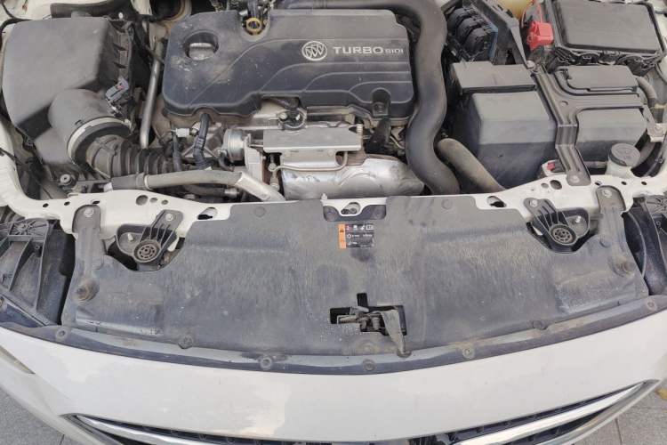 Used Buick Regal 2019 20T Elite Version China V Standard Engine Bay