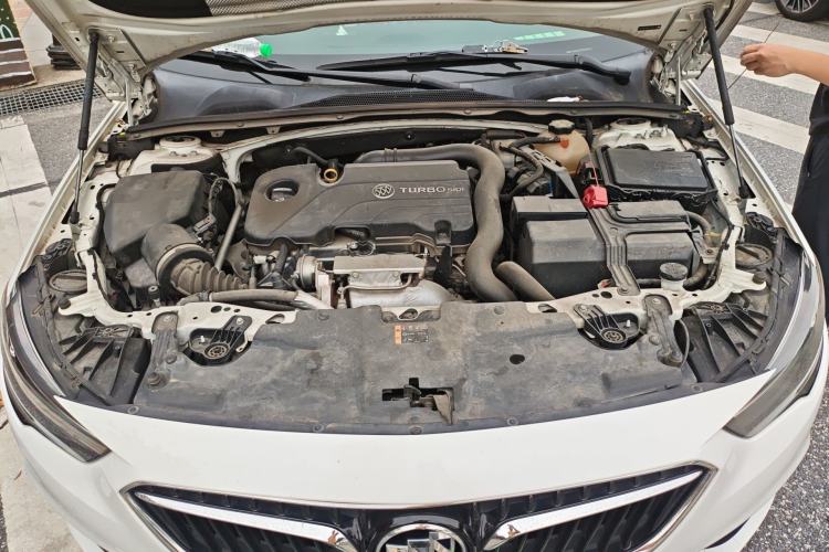 Used Buick Regal 2019 20T Elite Version China VI Standard Engine Bay