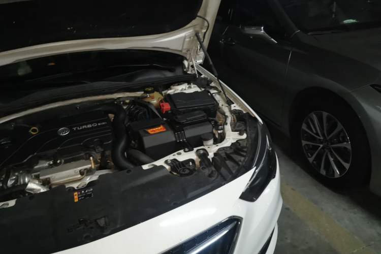 Used Buick Regal 2019 20T Elite Version China V Standard Engine Bay Left