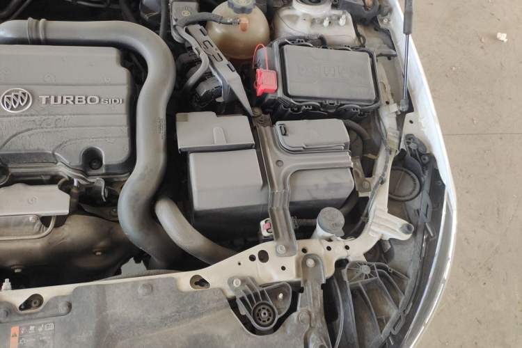 Used Buick Regal 2019 20T Elite Version China V Standard Engine Bay Left