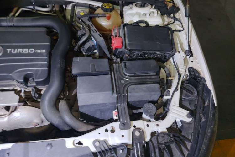 Used Buick Regal 2019 20T Elite Version China VI Standard Engine Bay Left