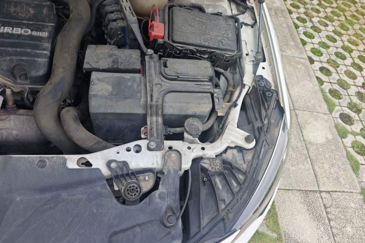Used Buick Regal 2019 20T Luxury Model China V Standard Engine Bay Left