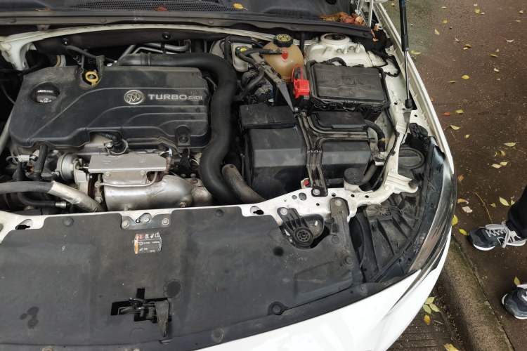 Used Buick Regal 2019 20T Elite Version China V Standard Engine Bay Left