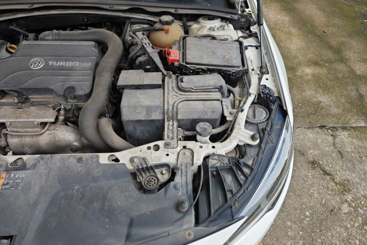 Used Buick Regal 2019 20T Elite Version China VI Standard Engine Bay Left