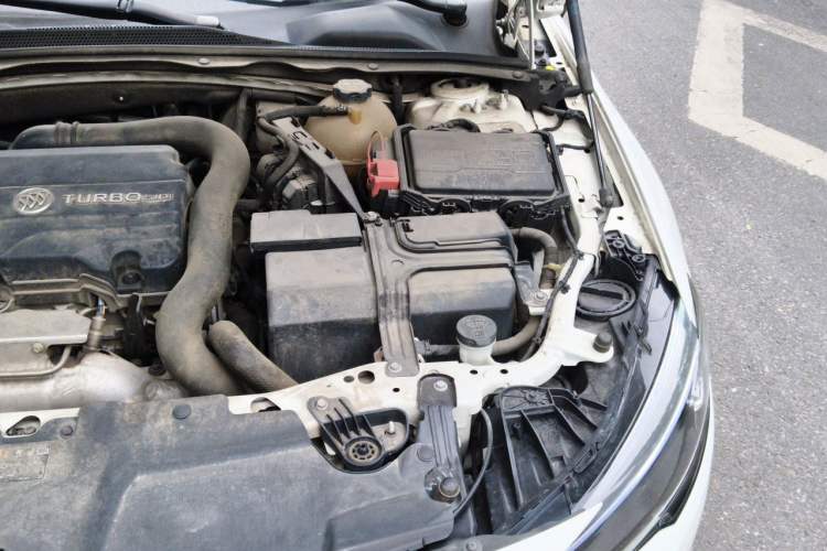 Used Buick Regal 2019 20T Elite Version China VI Standard Engine Bay Left