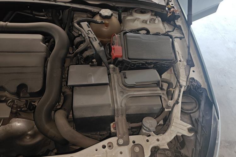 Used Buick Regal 2019 20T Elite Version China V Standard Engine Bay Left