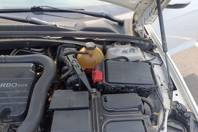 Used Buick Regal 2019 20T Elite Version China VI Standard Engine Bay Left