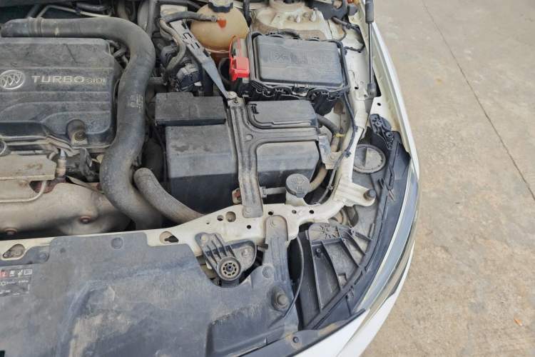 Used Buick Regal 2019 20T Elite Version China VI Standard Engine Bay Left