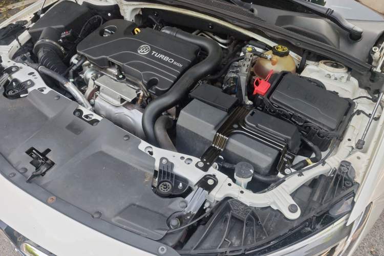 Used Buick Regal 2019 20T Luxury Model China V Standard Engine Bay Left