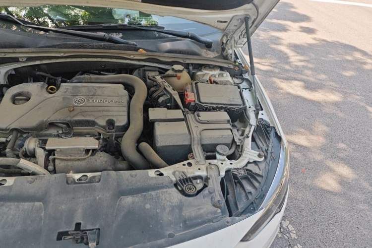 Used Buick Regal 2019 Revised 20T Luxury Version China VI Standard Engine Bay Left