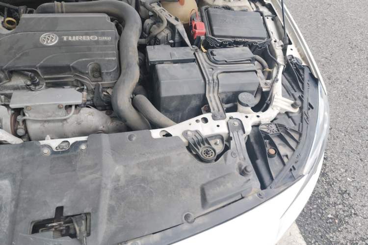 Used Buick Regal 2019 20T Elite Version China VI Standard Engine Bay Left