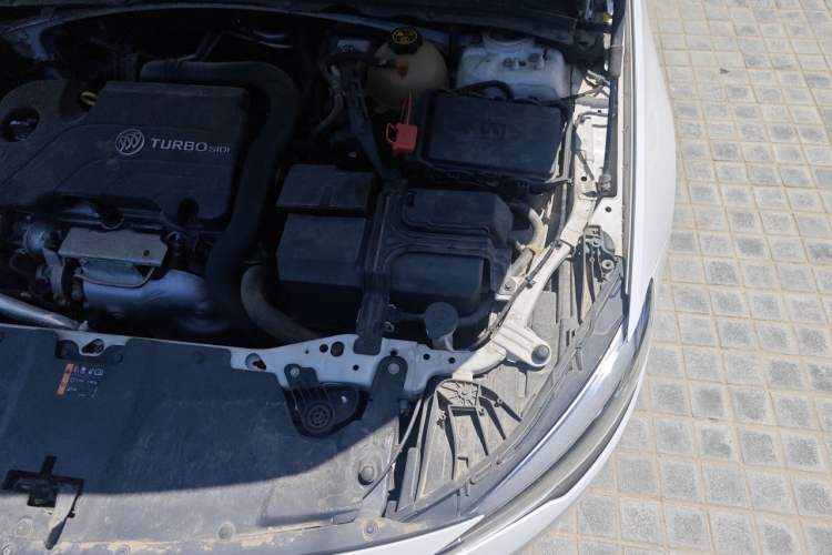 Used Buick Regal 2019 Revised 20T Luxury Version China VI Standard Engine Bay Left