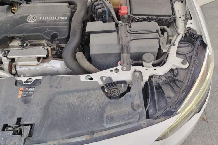 Used Buick Regal 2019 20T Elite Version China V Standard Engine Bay Left