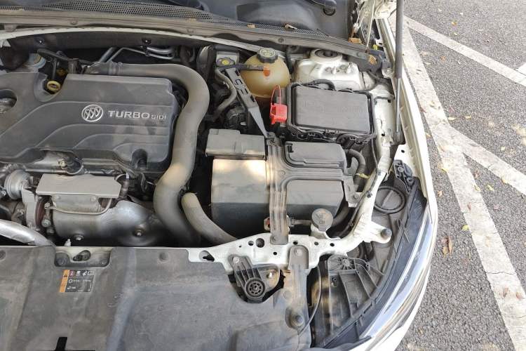 Used Buick Regal 2019 20T Elite Version China VI Standard Engine Bay Left