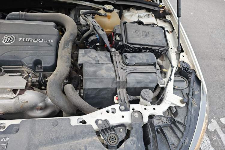 Used Buick Regal 2019 20T Elite Version China VI Standard Engine Bay Left