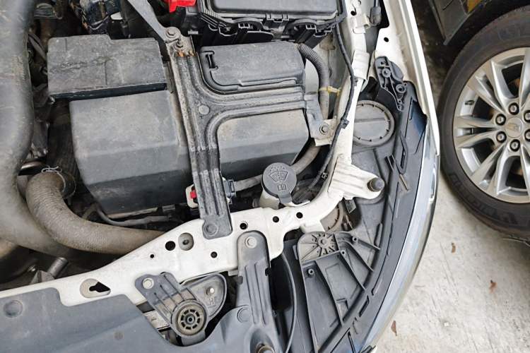 Used Buick Regal 2019 20T Elite Version China V Standard Engine Bay Left