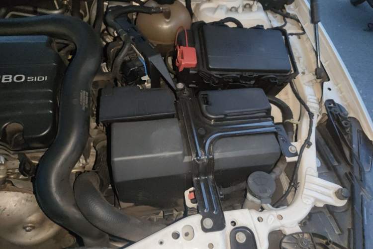 Used Buick Regal 2019 20T Elite Version China VI Standard Engine Bay Left
