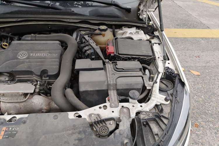 Used Buick Regal 2019 20T Elite Version China VI Standard Engine Bay Left