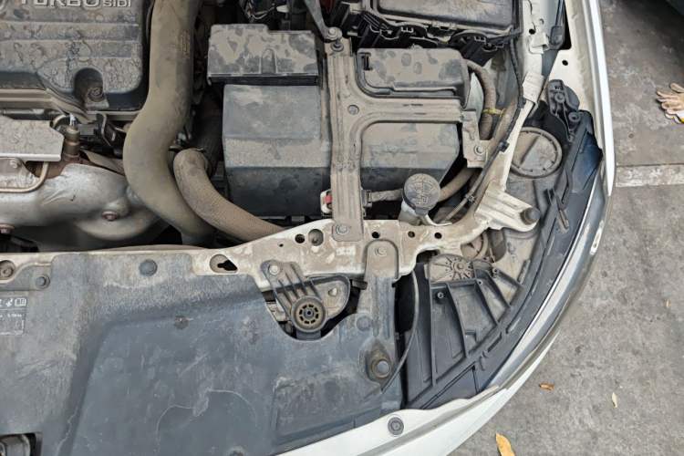 Used Buick Regal 2019 20T Elite Version China VI Standard Engine Bay Left