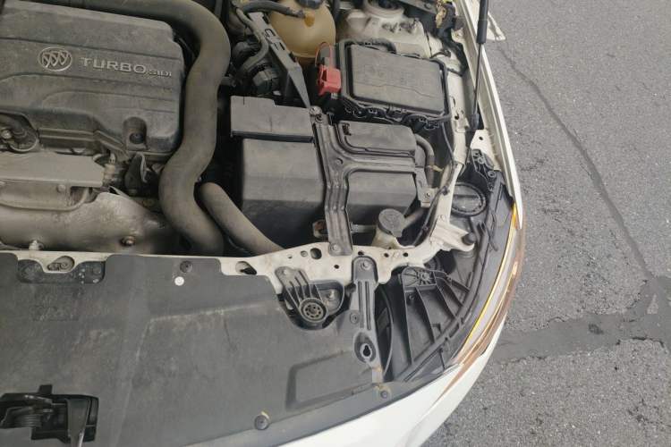Used Buick Regal 2019 20T Elite Version China VI Standard Engine Bay Left