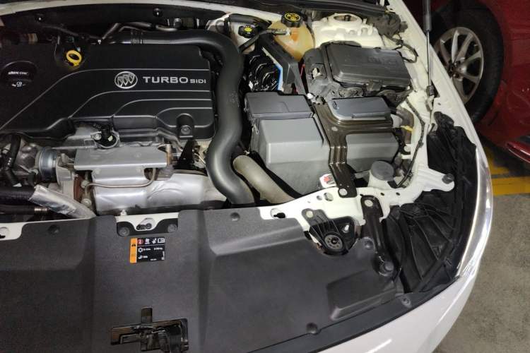 Used Buick Regal 2019 20T Luxury Model China V Standard Engine Bay Left