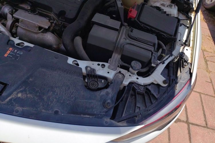 Used Buick Regal 2019 20T Elite Version China VI Standard Engine Bay Left