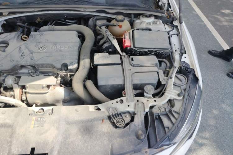 Used Buick Regal 2019 20T Elite Version China VI Standard Engine Bay Left