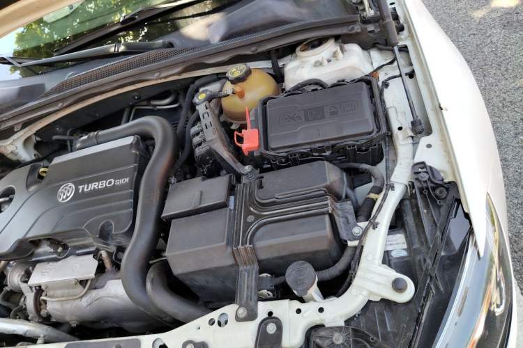 Used Buick Regal 2019 20T Elite Version China VI Standard Engine Bay Left