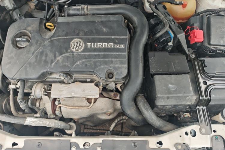 Used Buick Regal 2019 20T Elite Version China VI Standard Engine Bay
